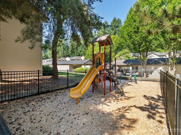 25025 SE Klahanie Boulevard K102, Issaquah WA 98029
