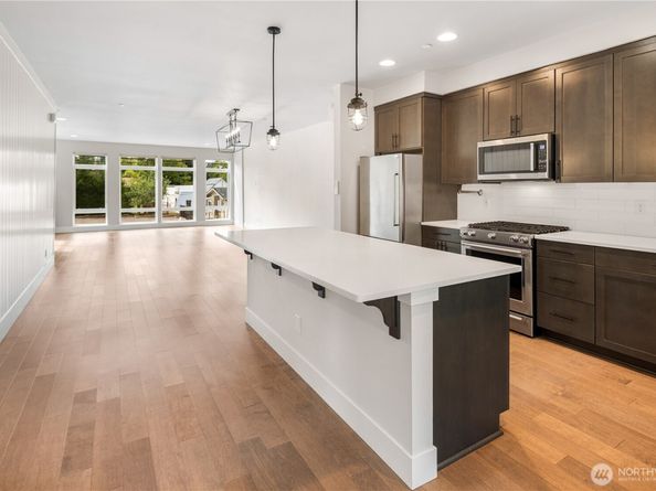 18440 10th Avenue NE, Shoreline WA 98155