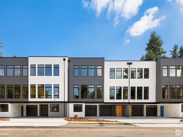 18440 10th Avenue NE, Shoreline WA 98155