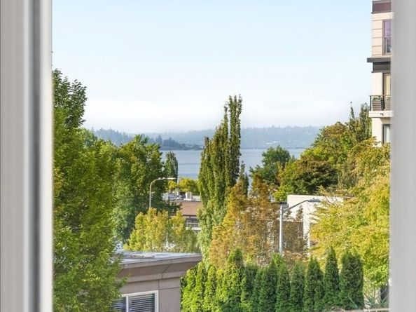 225 4th Avenue B302, Kirkland WA 98033