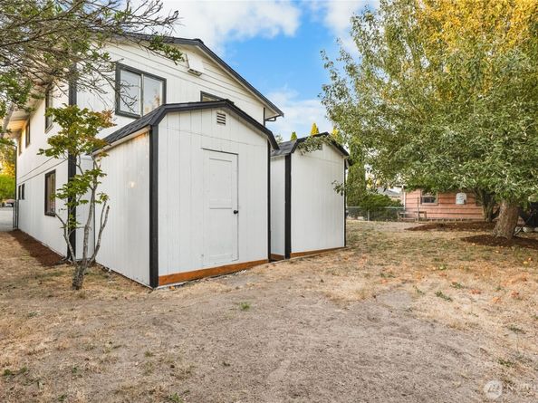 307 S 185th Street, Burien WA 98148