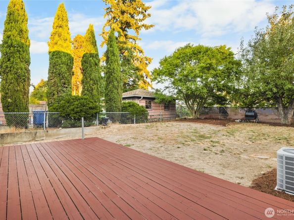 307 S 185th Street, Burien WA 98148