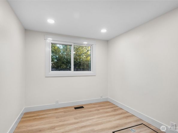 307 S 185th Street, Burien WA 98148