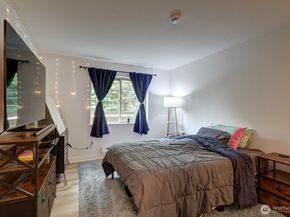 9806 28th Avenue SW A201, Seattle WA 98126