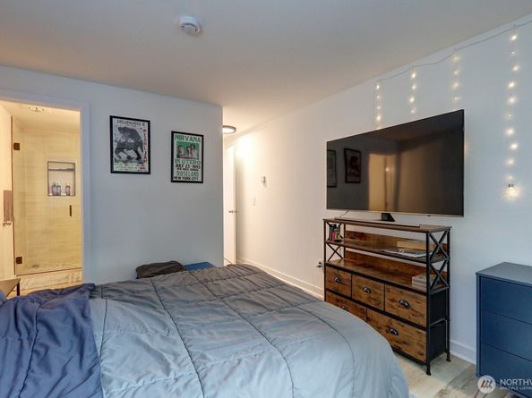 9806 28th Avenue SW A201, Seattle WA 98126