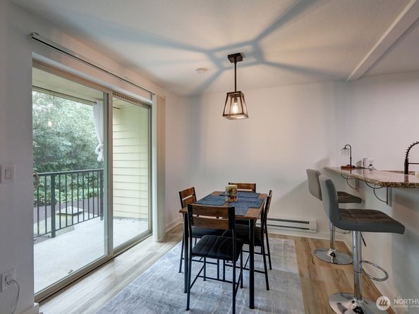 9806 28th Avenue SW A201, Seattle WA 98126