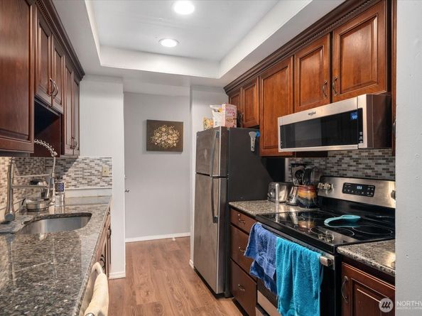 18906 8th Avenue NW 313, Shoreline WA 98177