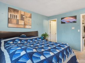 18906 8th Avenue NW 313, Shoreline WA 98177