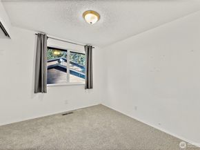 5432 Pineridge Court NE, Bremerton WA 98311