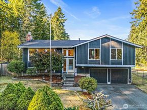 5432 Pineridge Court NE, Bremerton WA 98311