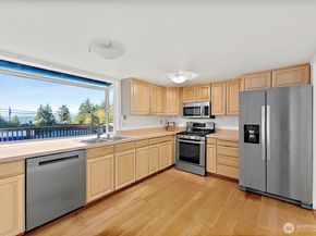 5432 Pineridge Court NE, Bremerton WA 98311