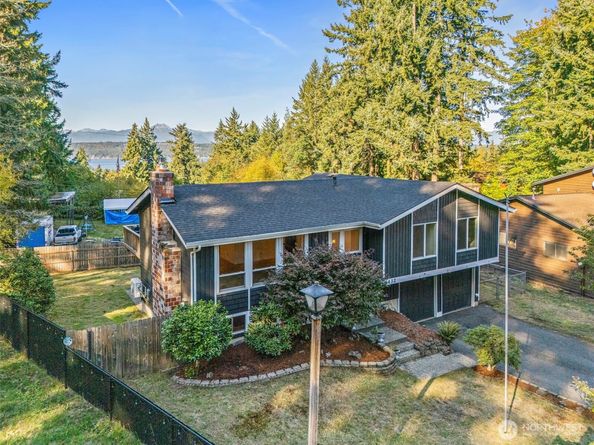 5432 Pineridge Court NE, Bremerton WA 98311