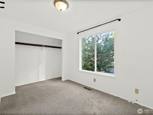 5432 Pineridge Court NE, Bremerton WA 98311