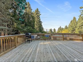 5432 Pineridge Court NE, Bremerton WA 98311
