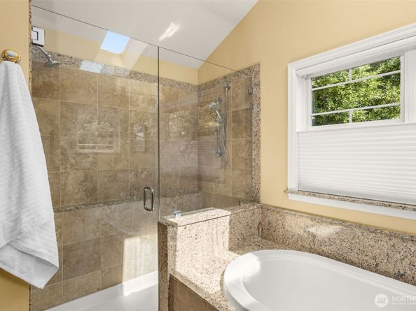 3222 39th Avenue SW, Seattle WA 98116
