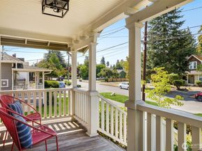 3222 39th Avenue SW, Seattle WA 98116