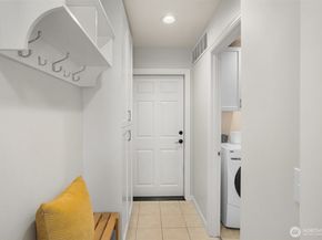 3222 39th Avenue SW, Seattle WA 98116
