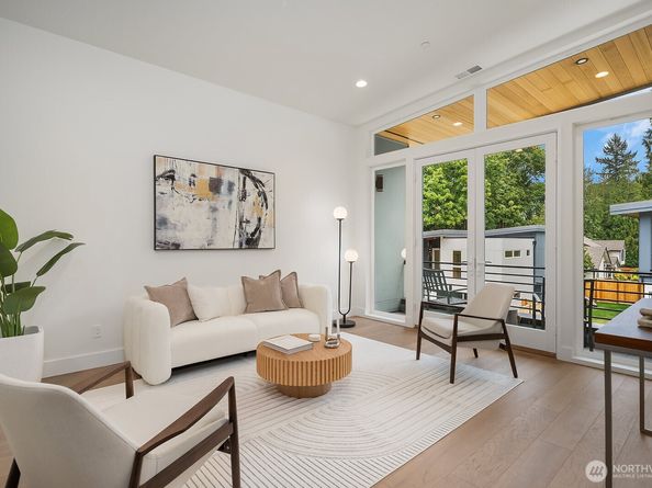 3978 162nd Place SE, Bellevue WA 98006