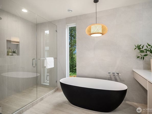 3978 162nd Place SE, Bellevue WA 98006