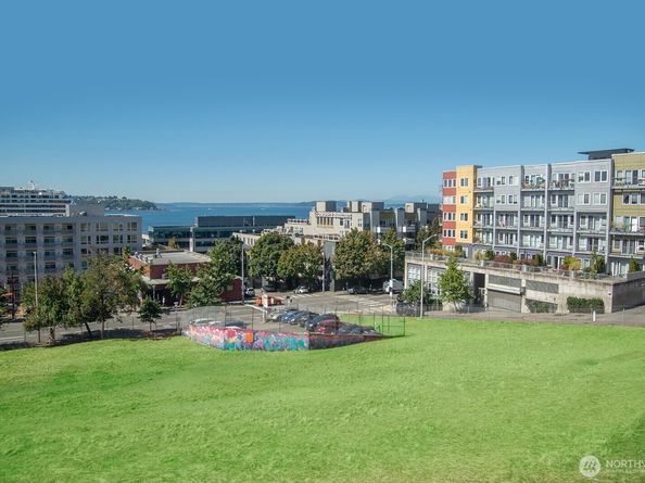 2319 1st Avenue 205, Seattle WA 98121