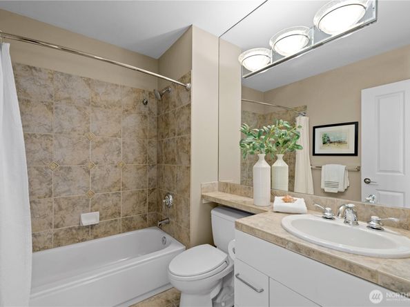 2319 1st Avenue 205, Seattle WA 98121