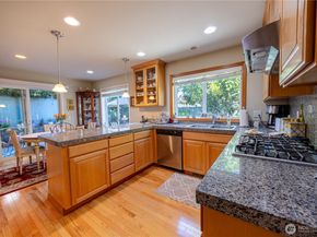 3501 166 Street SW, Lynnwood WA 98037