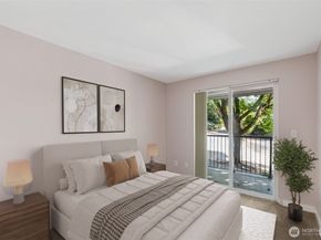 9200 Greenwood Avenue N 107, Seattle WA 98103