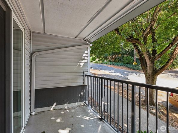 9200 Greenwood Avenue N 107, Seattle WA 98103