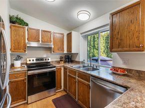 12800 SE 276th Place, Kent WA 98030