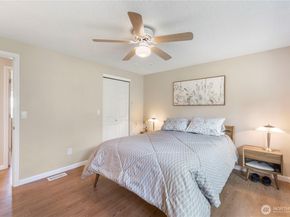 12800 SE 276th Place, Kent WA 98030