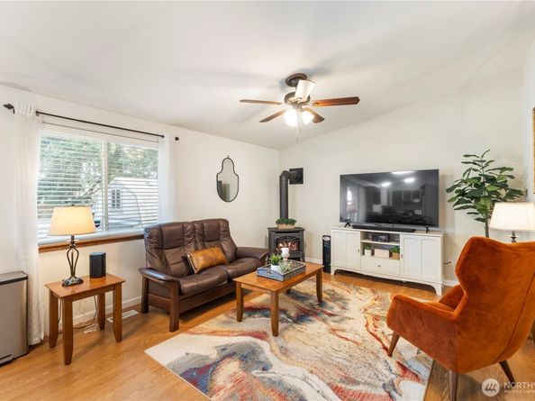 12800 SE 276th Place, Kent WA 98030