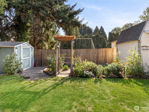 12800 SE 276th Place, Kent WA 98030