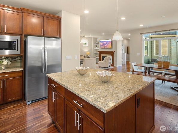 10449 Sheridan Cres NE, Redmond WA 98053