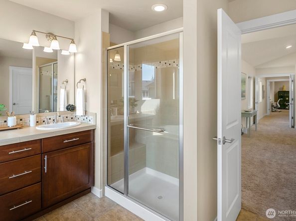 10449 Sheridan Cres NE, Redmond WA 98053