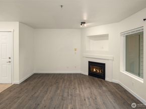 10825 SE 200th Street F103, Kent WA 98031