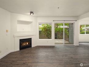 10825 SE 200th Street F103, Kent WA 98031