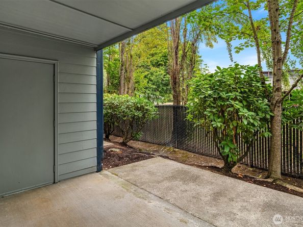 10825 SE 200th Street F103, Kent WA 98031