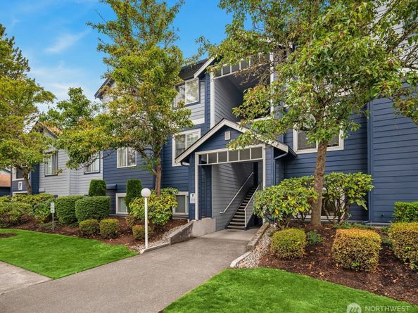 10825 SE 200th Street F103, Kent WA 98031
