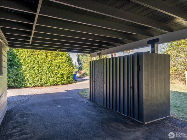 23635 41st Avenue S, Kent WA 98032