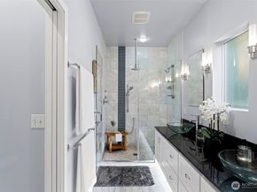 23635 41st Avenue S, Kent WA 98032