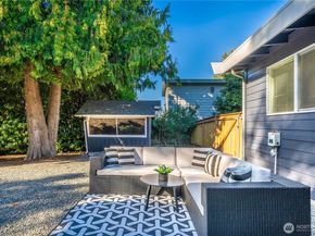 23635 41st Avenue S, Kent WA 98032