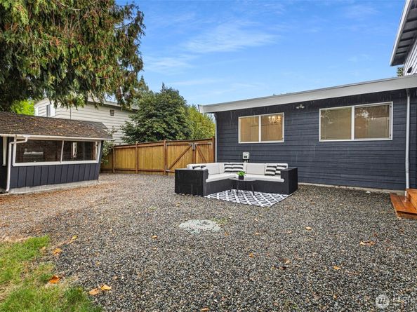 23635 41st Avenue S, Kent WA 98032
