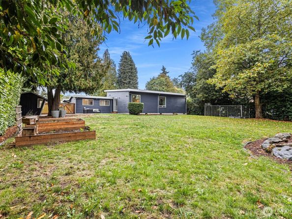23635 41st Avenue S, Kent WA 98032