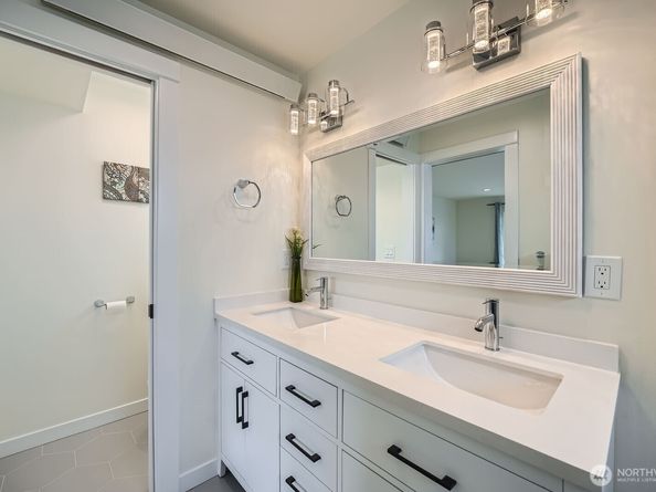 5930 18th Avenue S, Seattle WA 98108