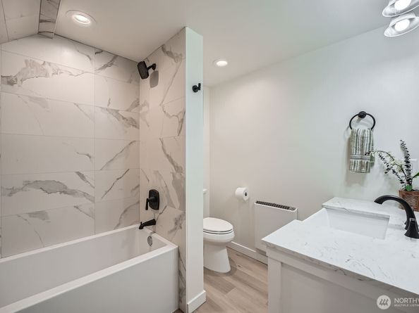 5930 18th Avenue S, Seattle WA 98108