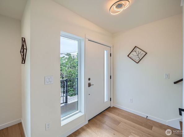 5930 18th Avenue S, Seattle WA 98108