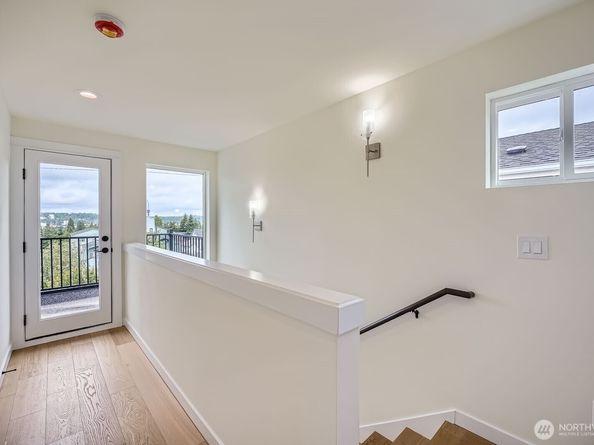 5930 18th Avenue S, Seattle WA 98108