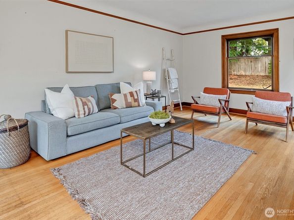 923 33rd Avenue, Seattle WA 98122