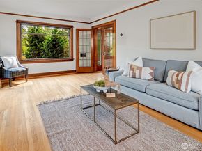 923 33rd Avenue, Seattle WA 98122