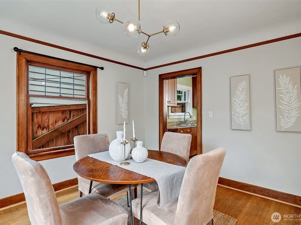 923 33rd Avenue, Seattle WA 98122